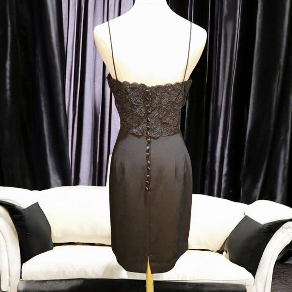 Donna Morgan Lace Cocktail Dress – Black Midi w/ Faux Button Back – Size 10 NWT - Picture 3 of 14